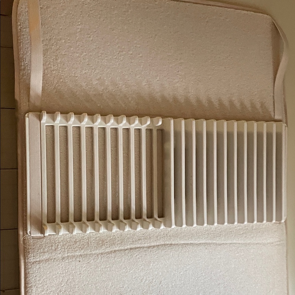 Cream kitchen drying mat